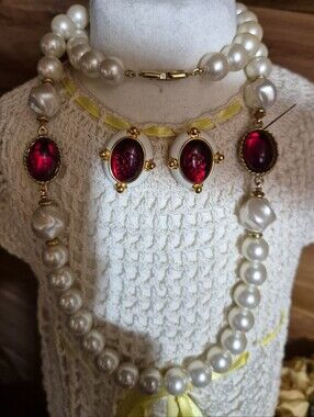Vintage Pearl Necklace with Deep Red Gem Accents